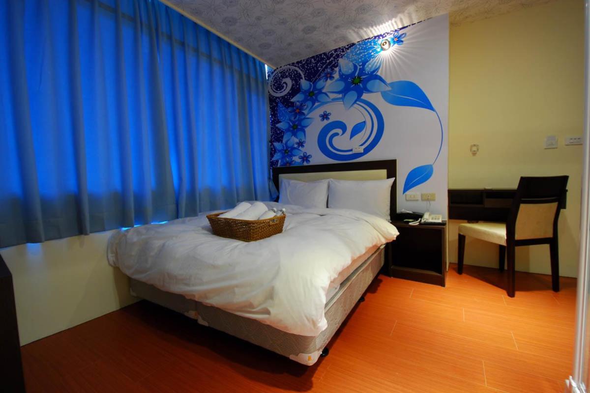 Happiness Inn Taipei Bagian luar foto