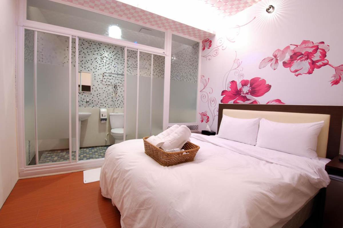 Happiness Inn Taipei Bagian luar foto