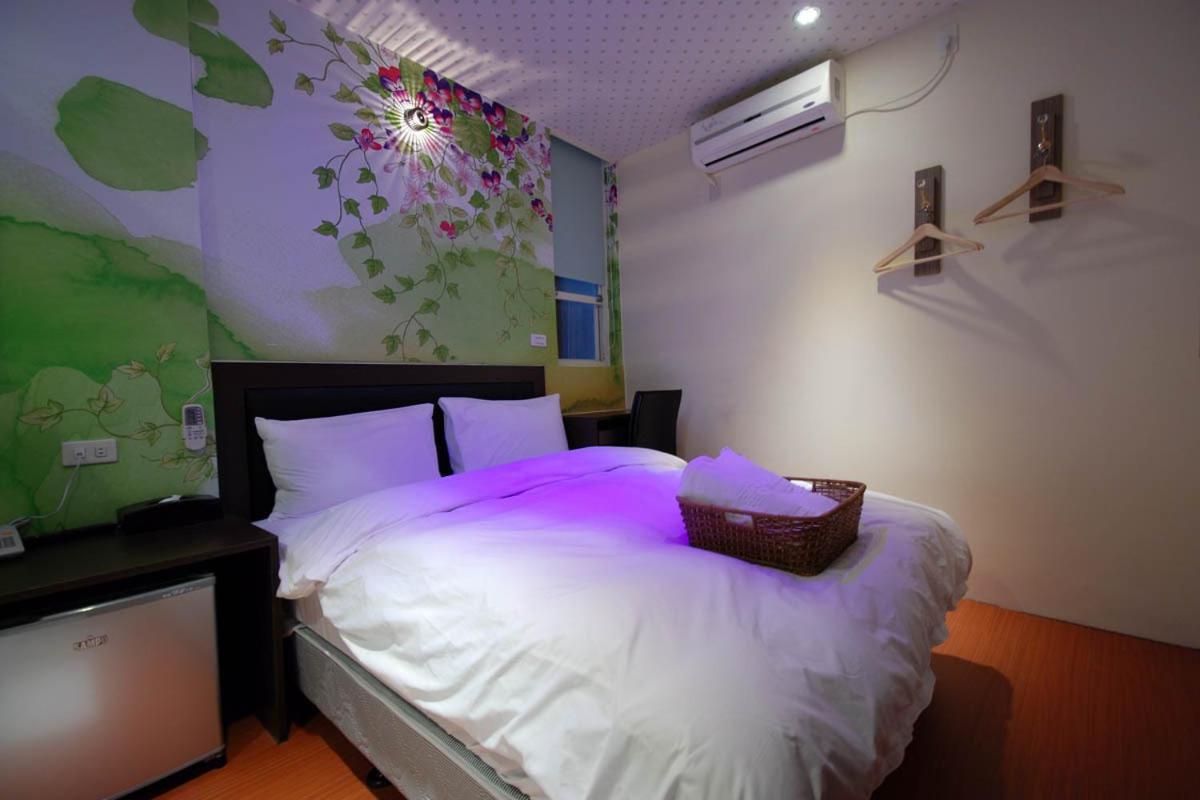 Happiness Inn Taipei Bagian luar foto